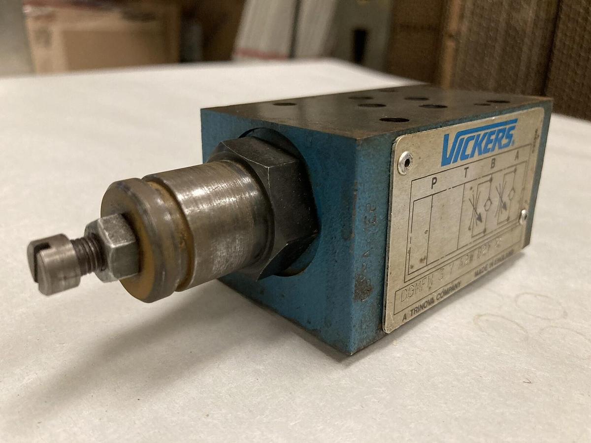 Used Eaton Vickers,DGMFN-3-Y-A2W-B2W-21,Flow Control Valve