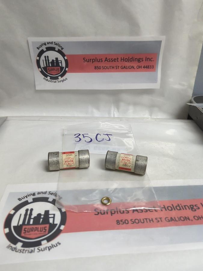 Used BRUSH,35CJ,FUSE 35 AMP LOT OF 2 PRE-OWNED
