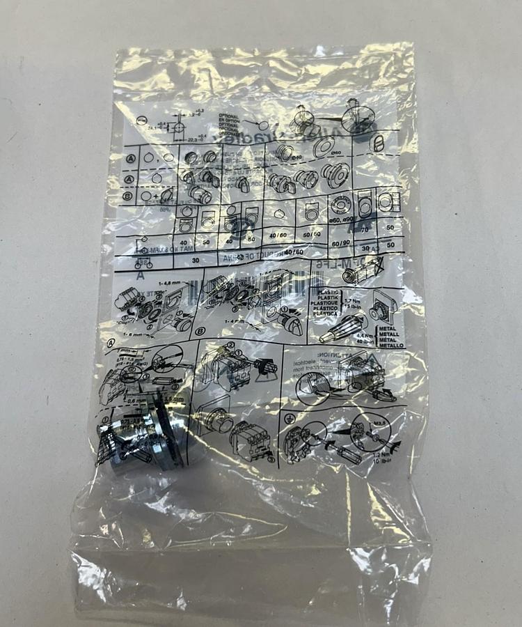 Used ALLEN BRADLEY,800FM-LF6,SER A PUSHBUTTON NEW