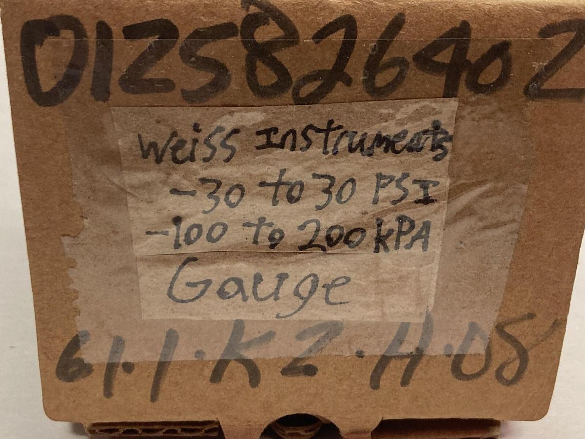 Weiss,-30 to 30PSI -100 to 200KPa,Pressure Gauge