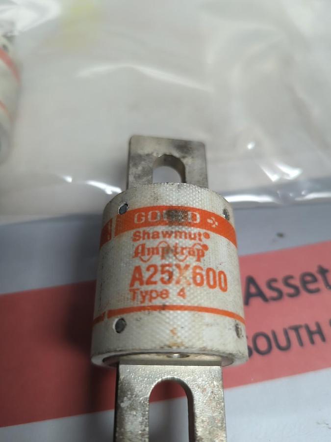 Used GOULD SHAWMUT,A25X600,TYPE 4 FUSE 600 AMP LOT OF 2 PRE-OWNED