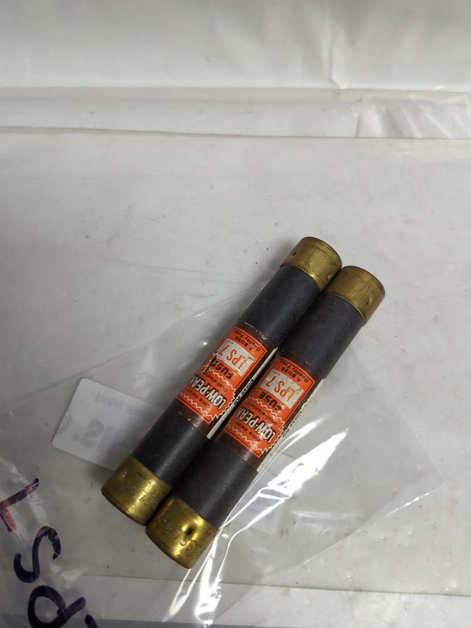 Used COOPER BUSSMANN,LPS-7,LOW-PEAK 7 AMP FUSE LOT OF 2 PRE-OWNED
