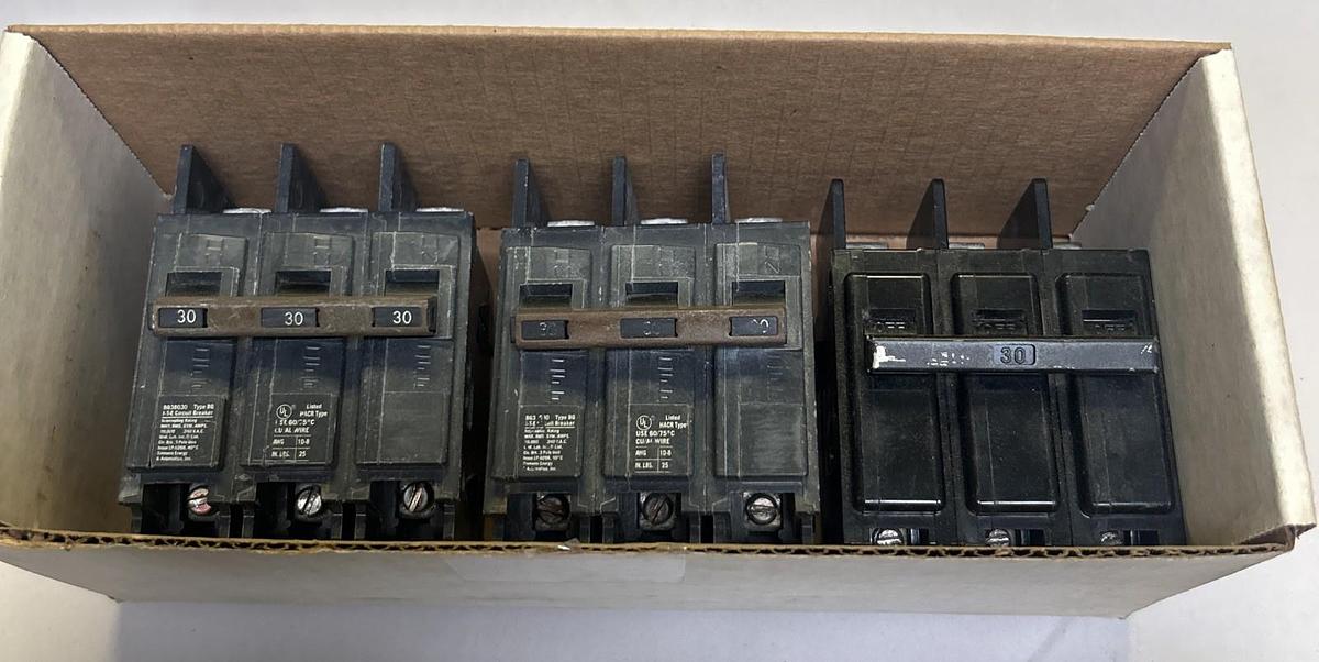 Used ITE,BQ3B030,CIRCUIT BREAKER 30A 240V 3P LOT OF 3