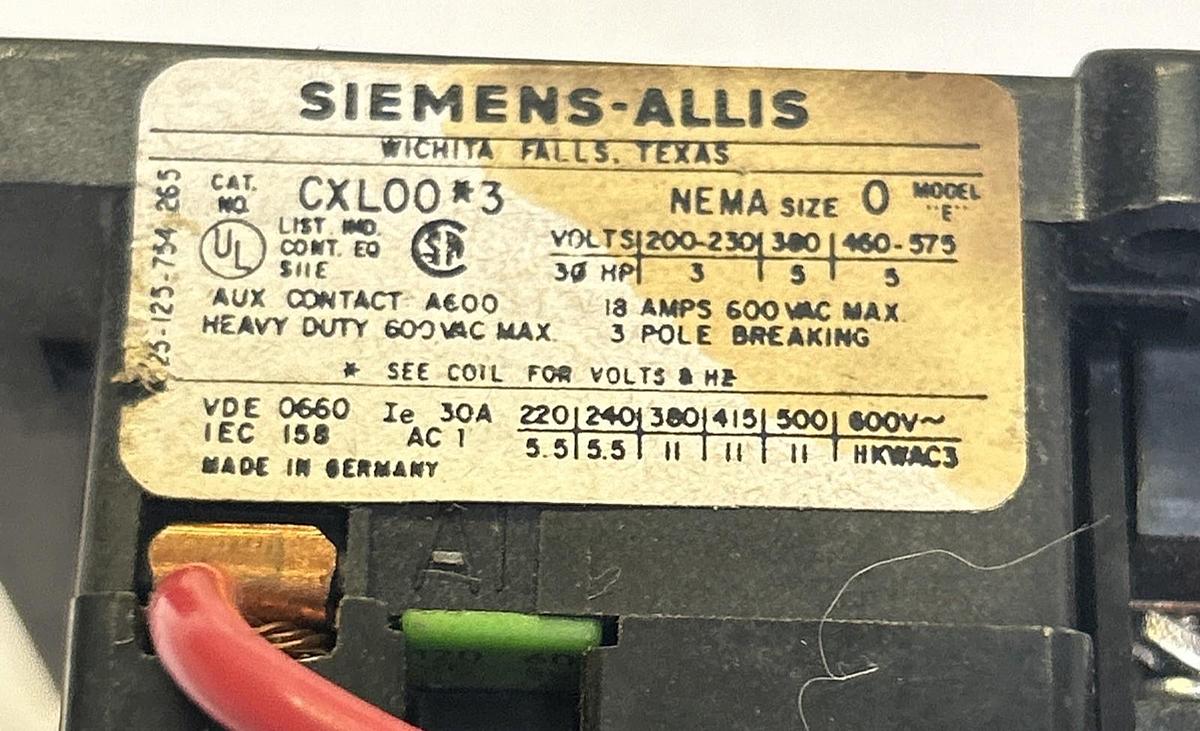 Used SIEMENS,CXL00*3,CONTACTOR SIZE 0