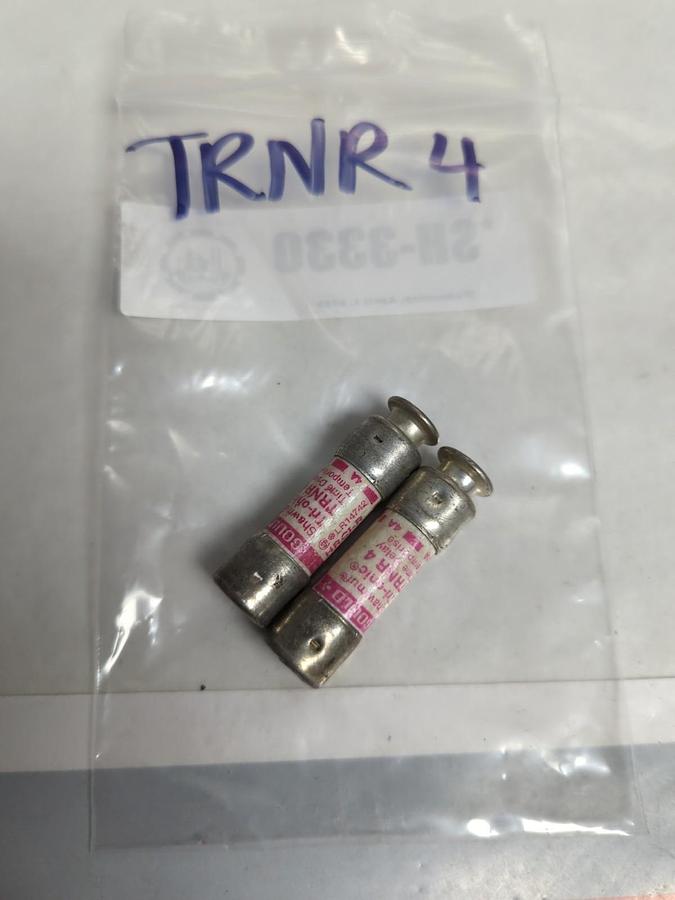 Used GOULD SHAWMUT,TRN-R4,TRI-ONIC 4 AMP FUSE LOT OF 2 PRE-OWNED