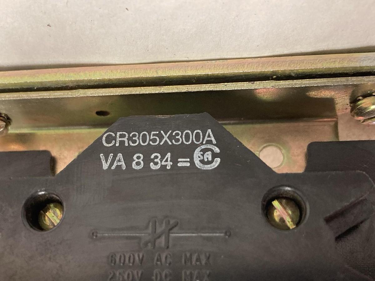 General Electric,CR305X300A,Axuiliary Contact VA 8 34