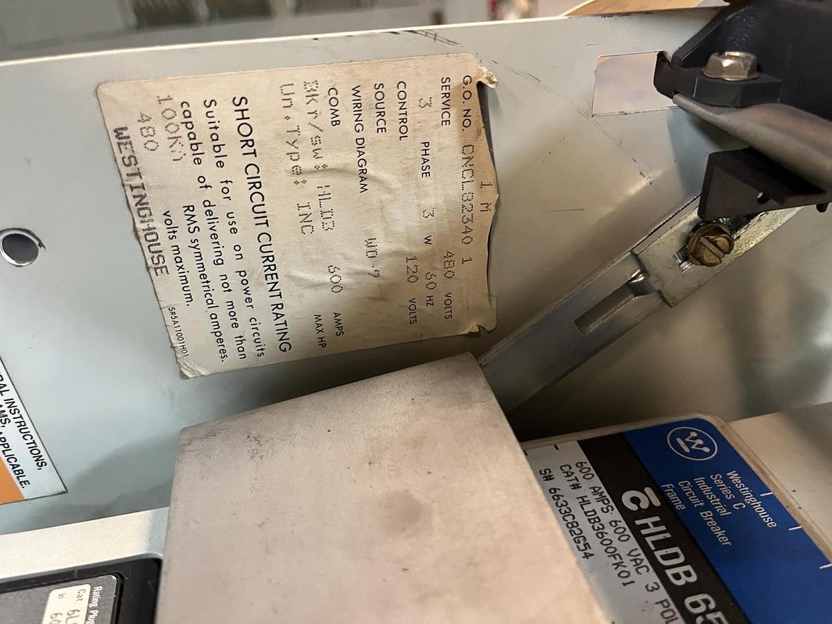 Used CUTLER HAMMER,HLDB3600FK01,HLDB 600A BREAKER F2100 MCC BUCKET