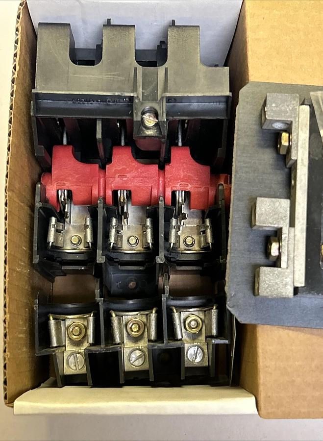 Used SQUARE D,K-313293,SAFETY SWITCH PARTS