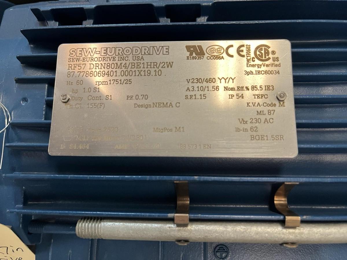 Used SEW EURODRIVE,RF57-DRN80M4/BE1HR/2W,GEARMOTOR RATIO 69.23 1HP 1751 / 25RPM