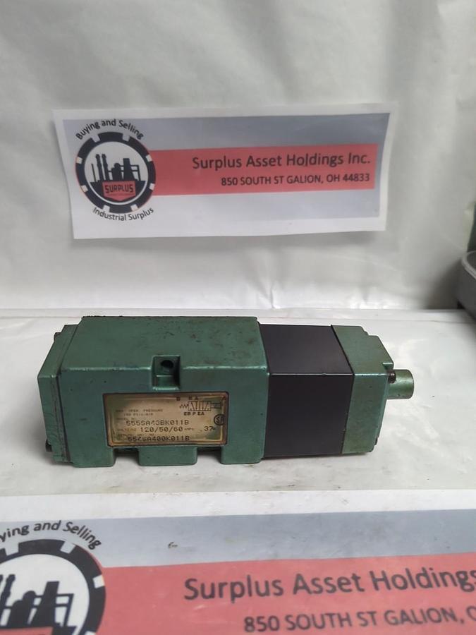 Used NUMATICS,5555A4,SOLENOID VALVE 120V 50/60HZ .37 AMPS PRE-OWNED