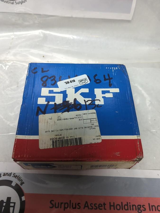 SKF,22218 E/C3,SPHERICAL ROLLER BEARING 90X160X40MM NOS