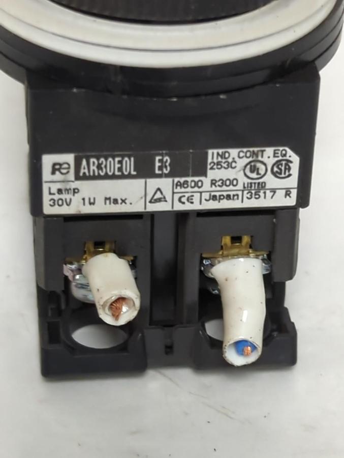 Used FUJI ELECTRIC,AR30E0L,GREEN ILLUMINATED PUSH BUTTON PRE-OWNED