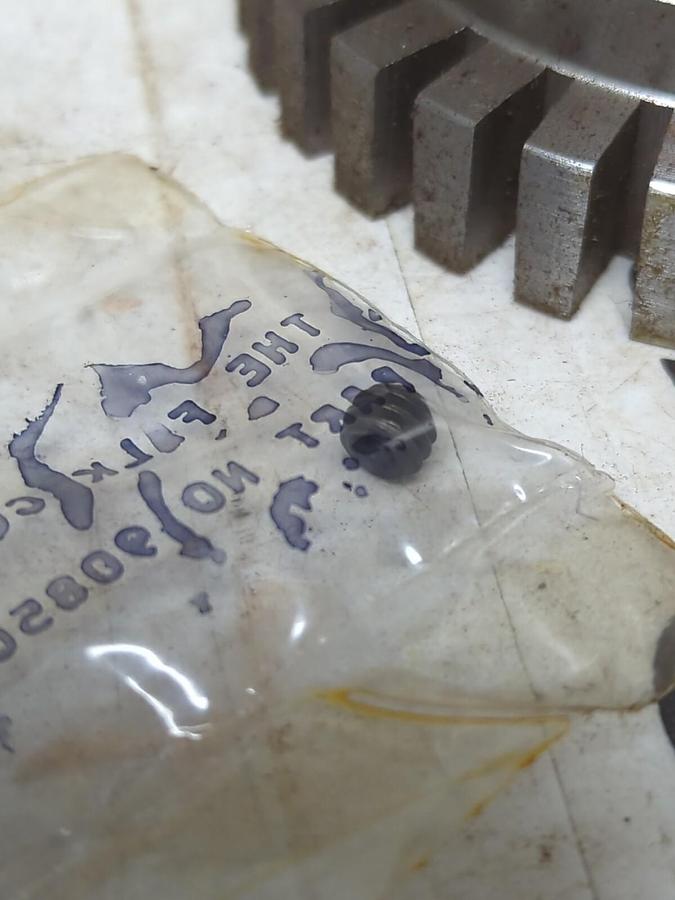 FALK,704621,50T HUB BORE 1.875  KW 1/2X1/4 NOS