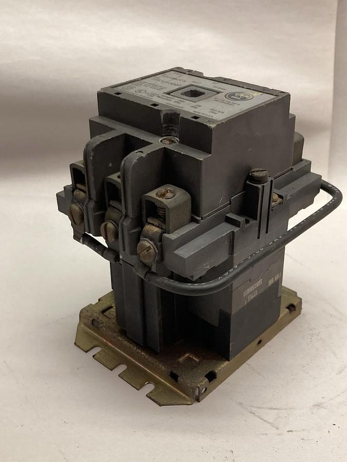 Used Westinghouse,A210M2CX,Size 2 Contactor 45A
