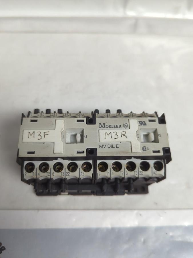 Used MOELLER,MV DIL E,SET OF CONTACTORS ICE 947 EN 60 947 VDE 0660 PRE-OWNED