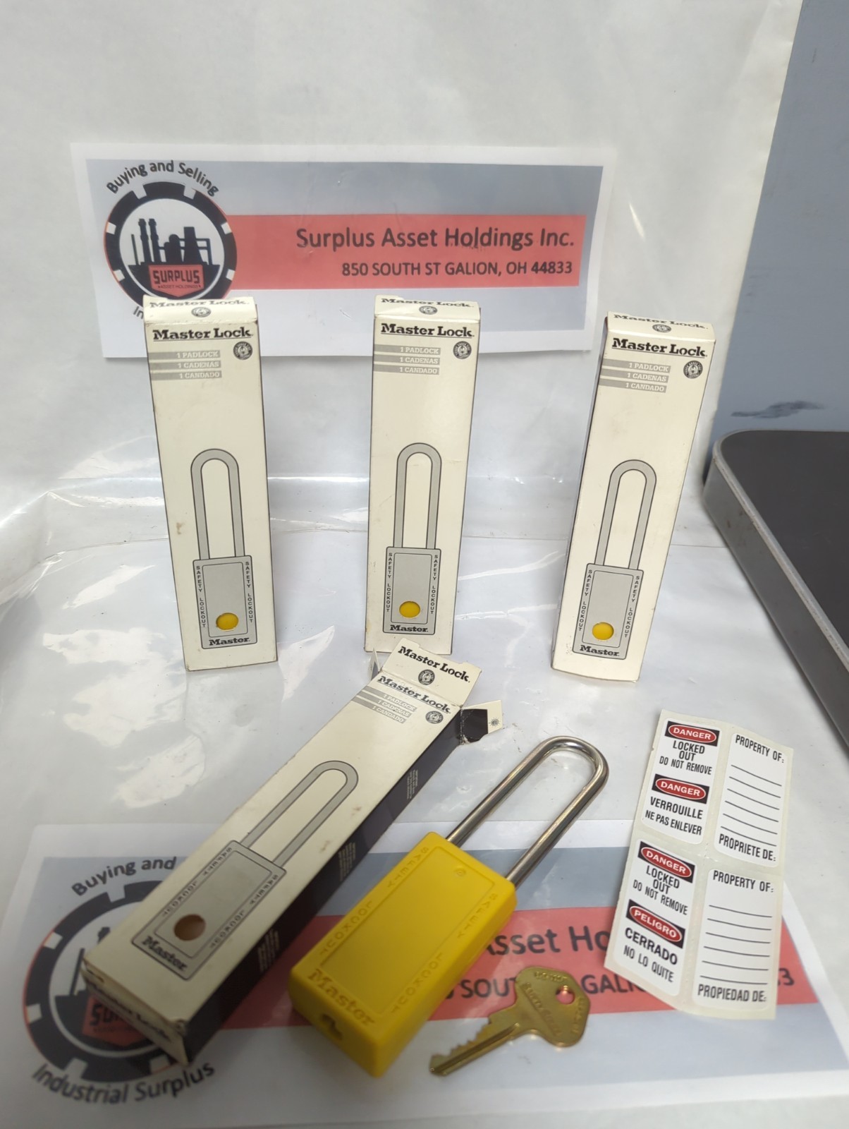 MASTER LOCK,411LTYLW,SAFETY LOCKOUT PADLOCK YELLOW LOT OF 4 NOS