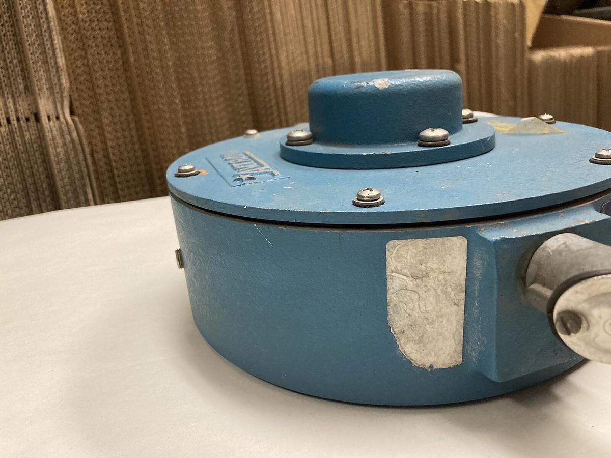 Used Avtron,M585,Pulse Generator 12-15VDC 175 MA