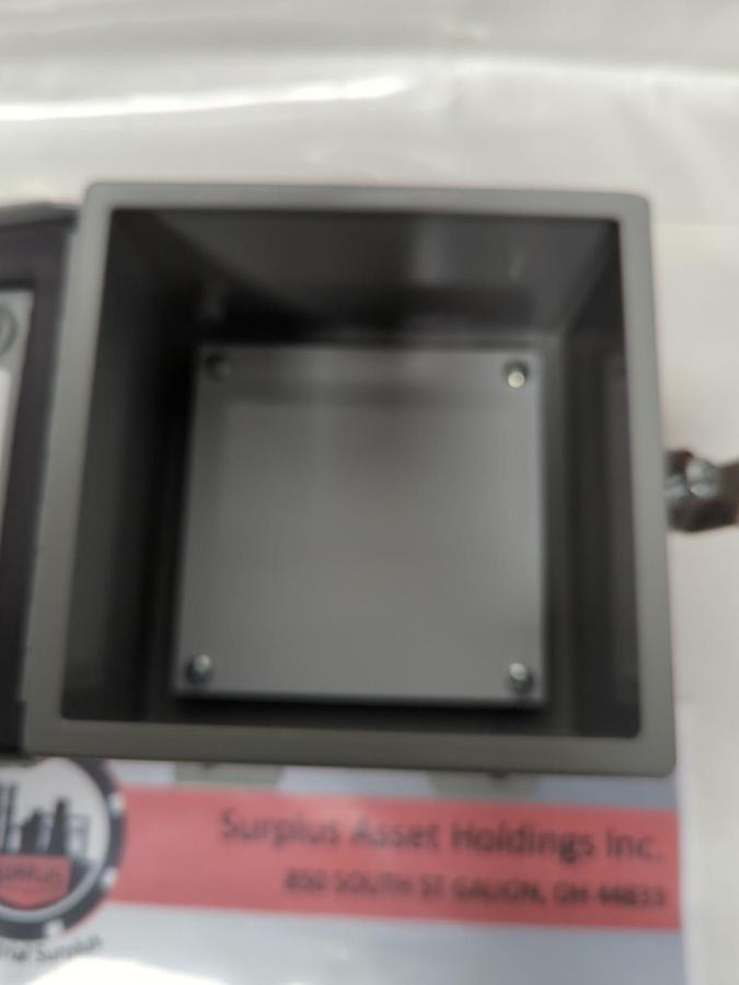 HAMMOND,141PHE,ENCLOSURE BOX 6X6X6 INCH NOS