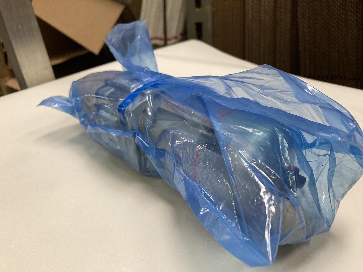 Used SMC AW40-N04-Z,Filter Regulator