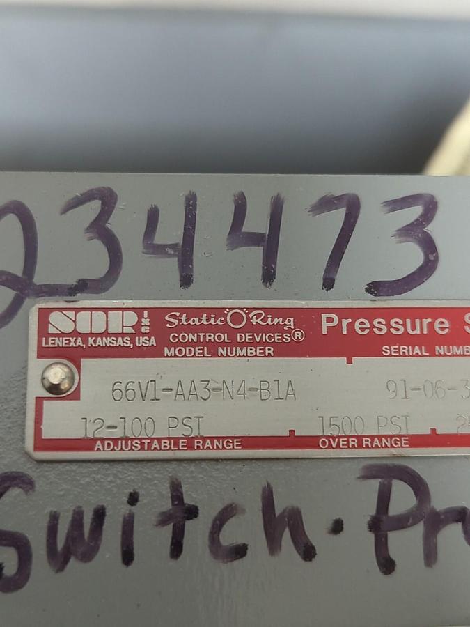SOR,66V1-AA3-N4-B1A,PRESSURE SWITCH 12-100 PSI NOS