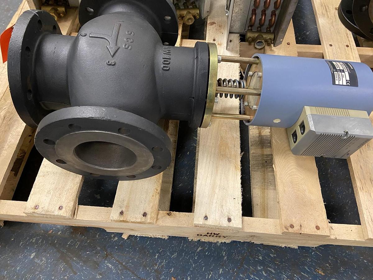 Siemens,M3P100F/A,Magnetic Actuator 4 INCH Control Valve