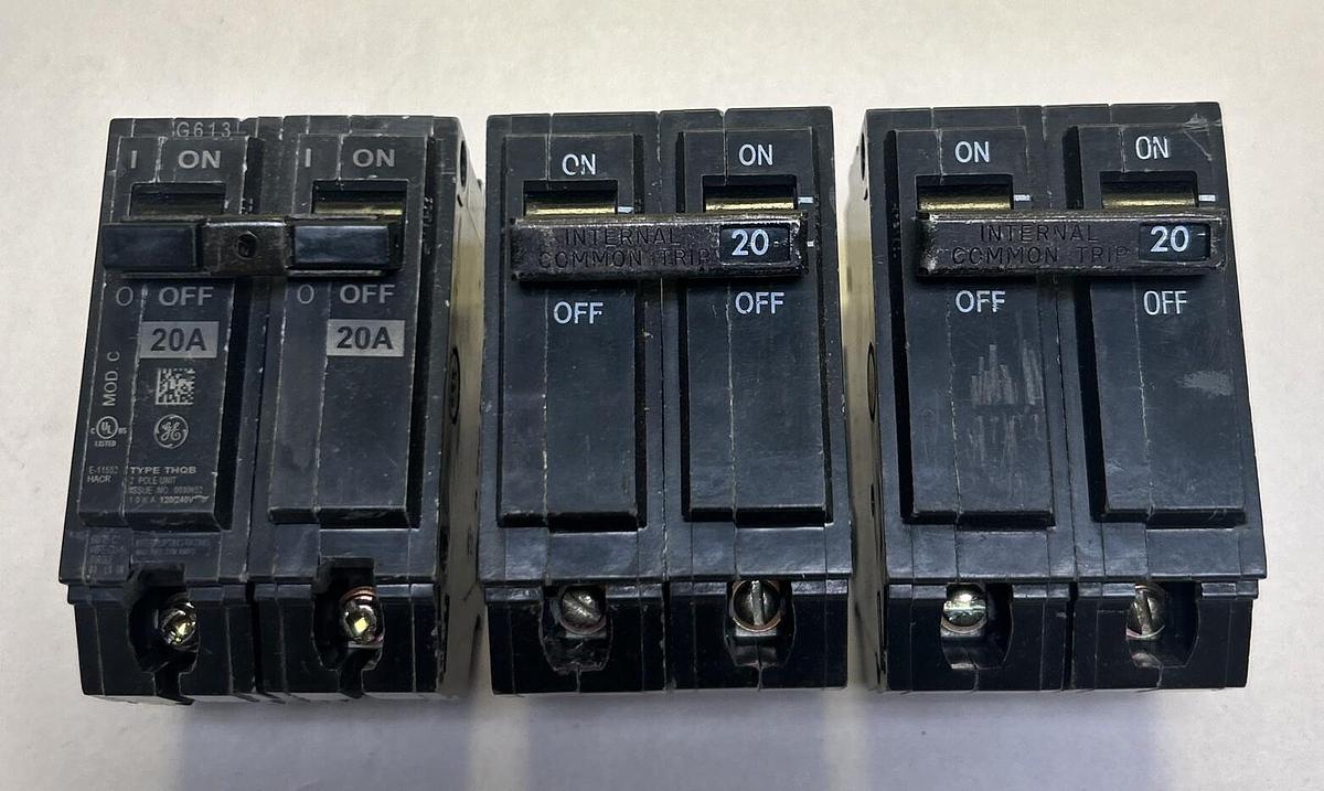 Used GENERAL ELECTRIC,THQB2120,CIRCUIT BREAKER 20A 120/240V 2P LOT OF 3