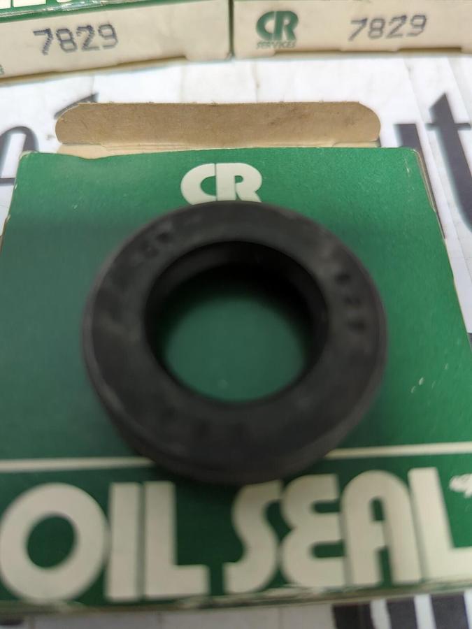 CHICAGO RAWHIDE,7829,OIL SEALS LOT OF 4 NOS