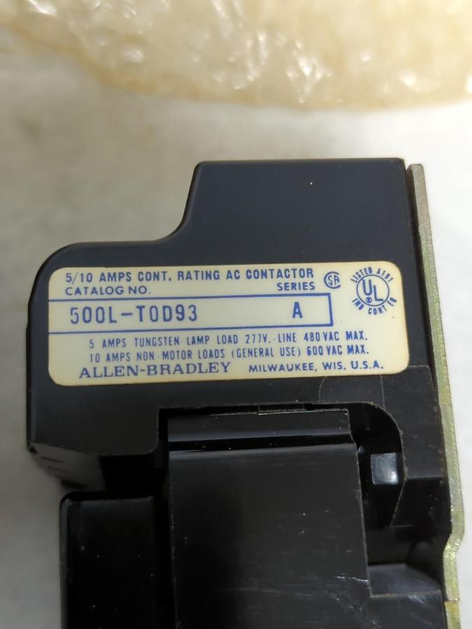ALLEN BRADLEY,500L-T0D93,AC LIGHTING CONTACTOR SERIES A 3-POLE 120V 60HZ 5/10AMP