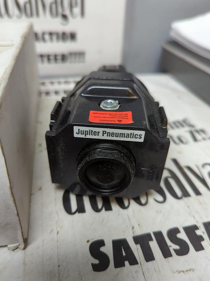 JUPITER PNEUMATICS,12300037JP,INTERMEDIAT REGULATOR 3/8 INCH 0-125 PSI NOS