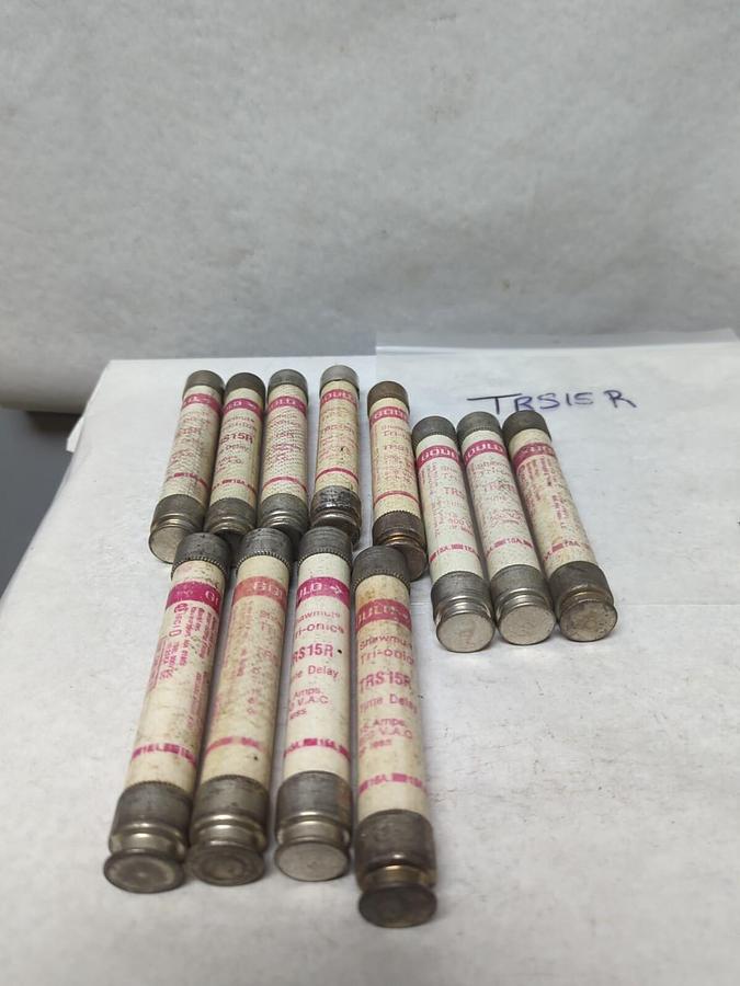 Used GOULD SHAWMUT,TRS15R,TRI-ONIC 15 AMP FUSE LOT OF 12 PRE-OWNED