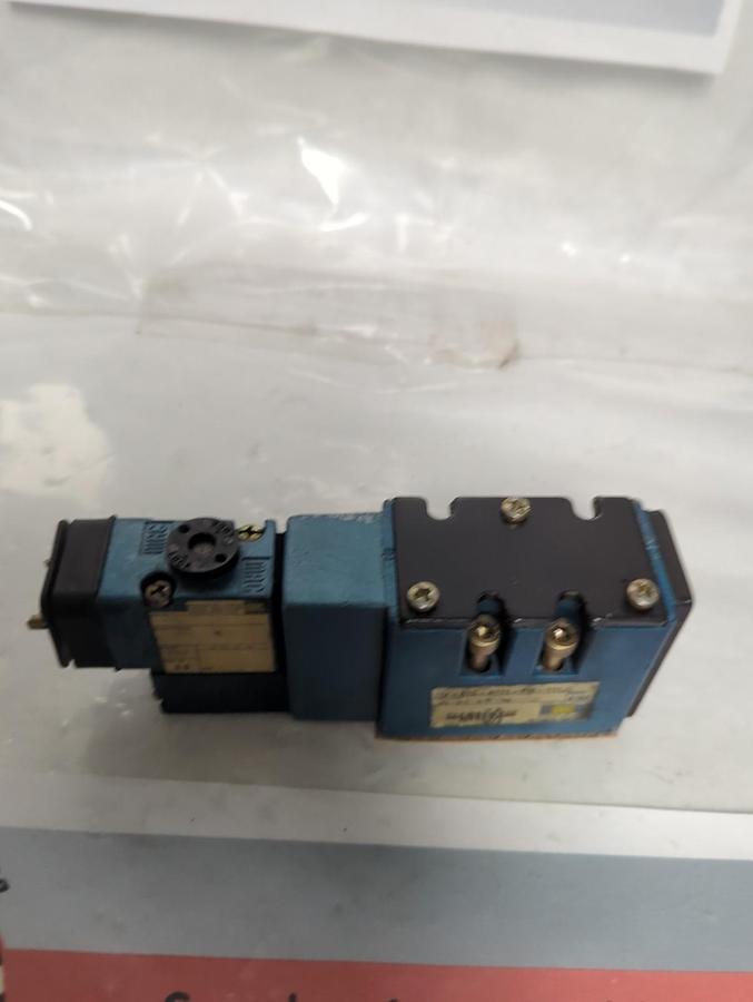 Used MAC,MV-A1C-A111-PM-111JC,SOLENOID VALVE PRE-OWNED