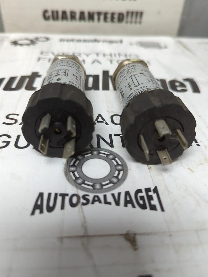 HYDAC DRUCKUMFORMER,TYPE 905498 3045-A-400-000,PRESSURE TRANSDUCER LOT OF 2