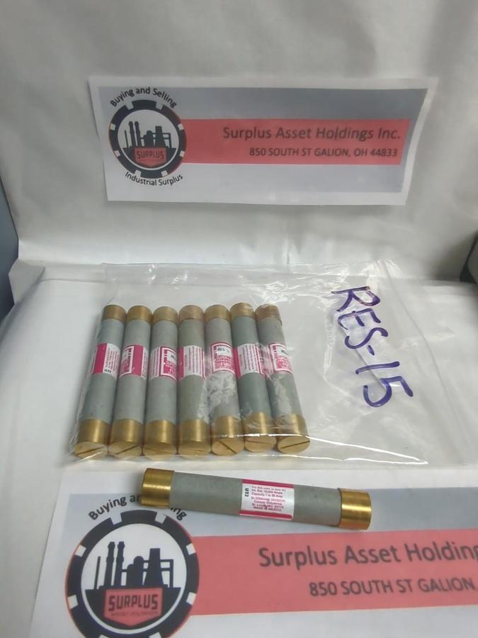 COOPER BUSSMANN,RES-15,RENEWABLE FUSE 15 AMP LOT OF 8 PRE-OWNED