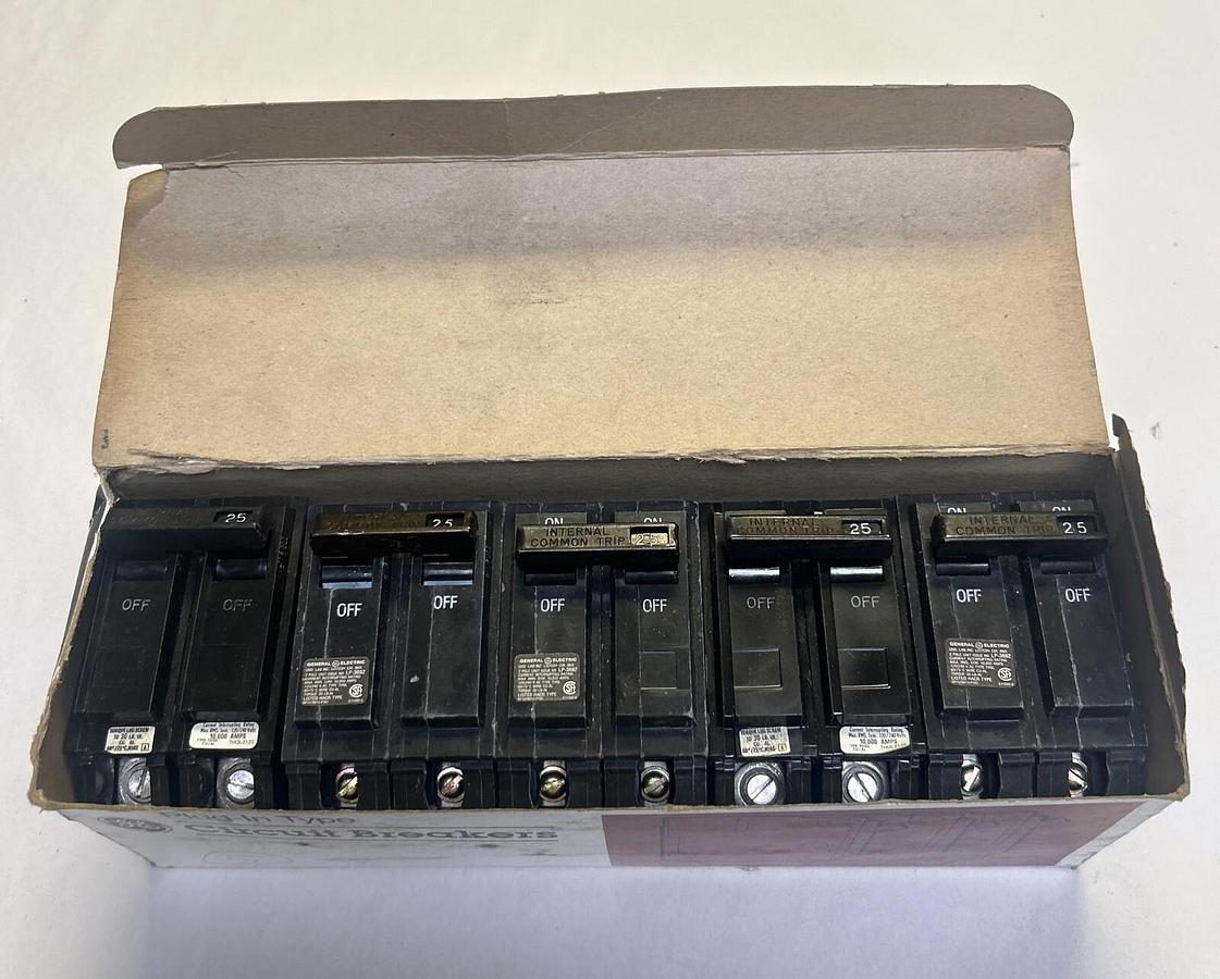 GENERAL ELECTRIC,THQL125,CIRCUIT BREAKER 25A 120/240V 2P LOT OF 5 NOS