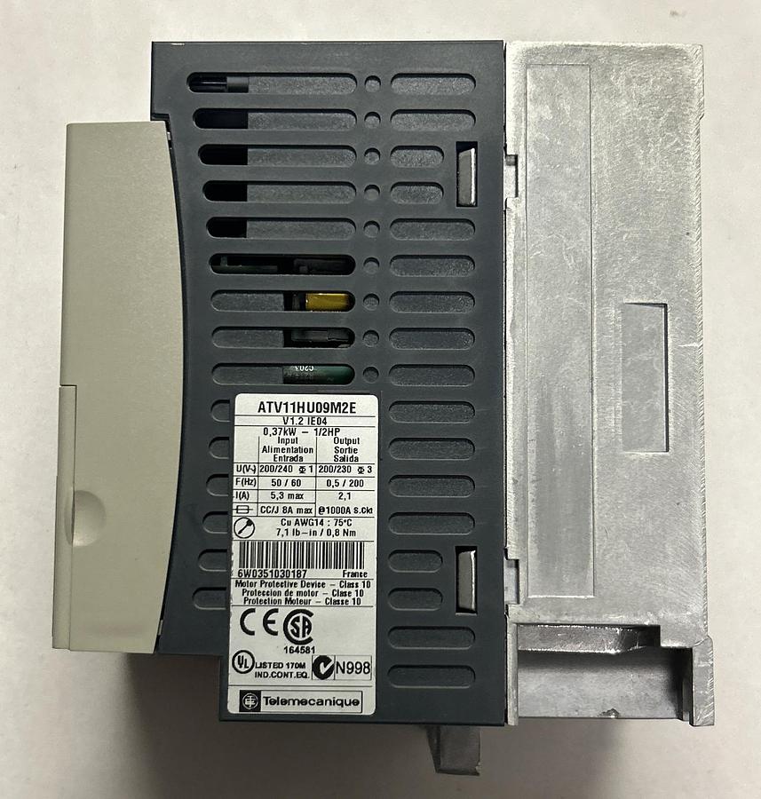 Used TELEMECANIQUE,ATV11HU09M2E,ADJUSTABLE VARIABLE SPEED DRIVE
