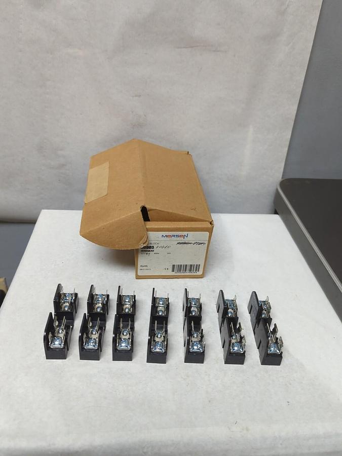 MERSEN,30320,FUSE BLOCK/HOLDER 600V 30A 1-POLE LOT OF 7 NOS