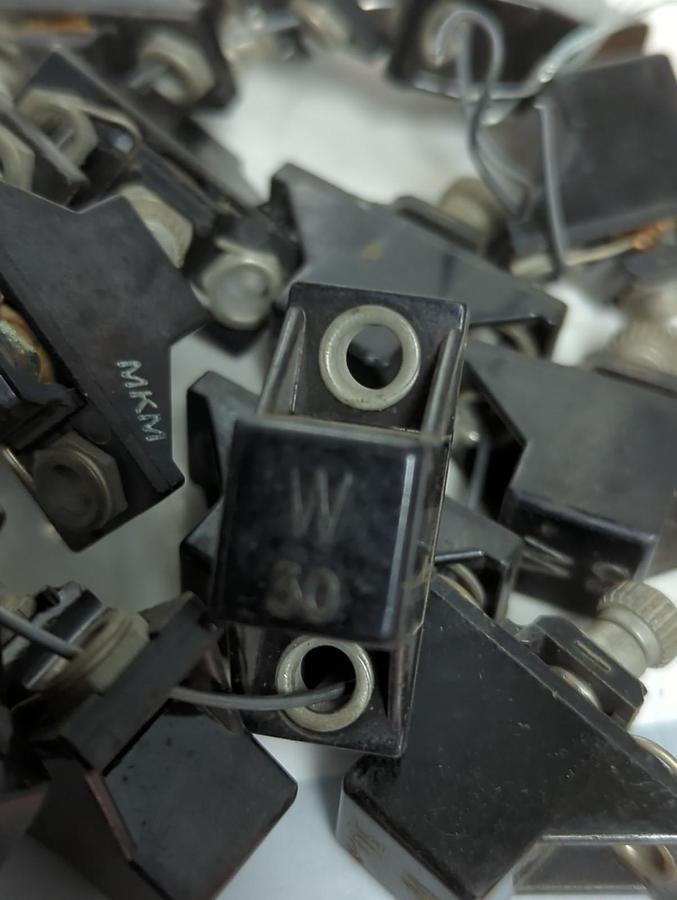 Used ALLEN BRADLEY,W30,THERMAL OVERLOAD HEATER ELEMENT LOT OF 15 PRE-OWNED