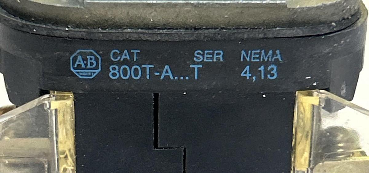 ALLEN BRADLEY,800T-A,GREEN PUSH BUTTON NOS