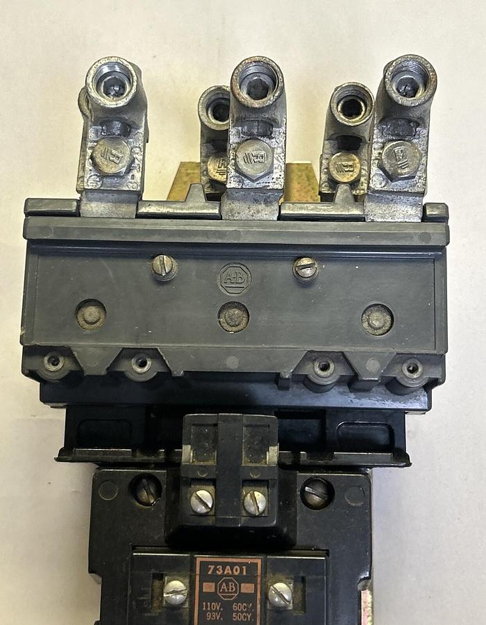 Used ALLEN BRADLEY,702-DOD93,CONTACTOR SIZE 3