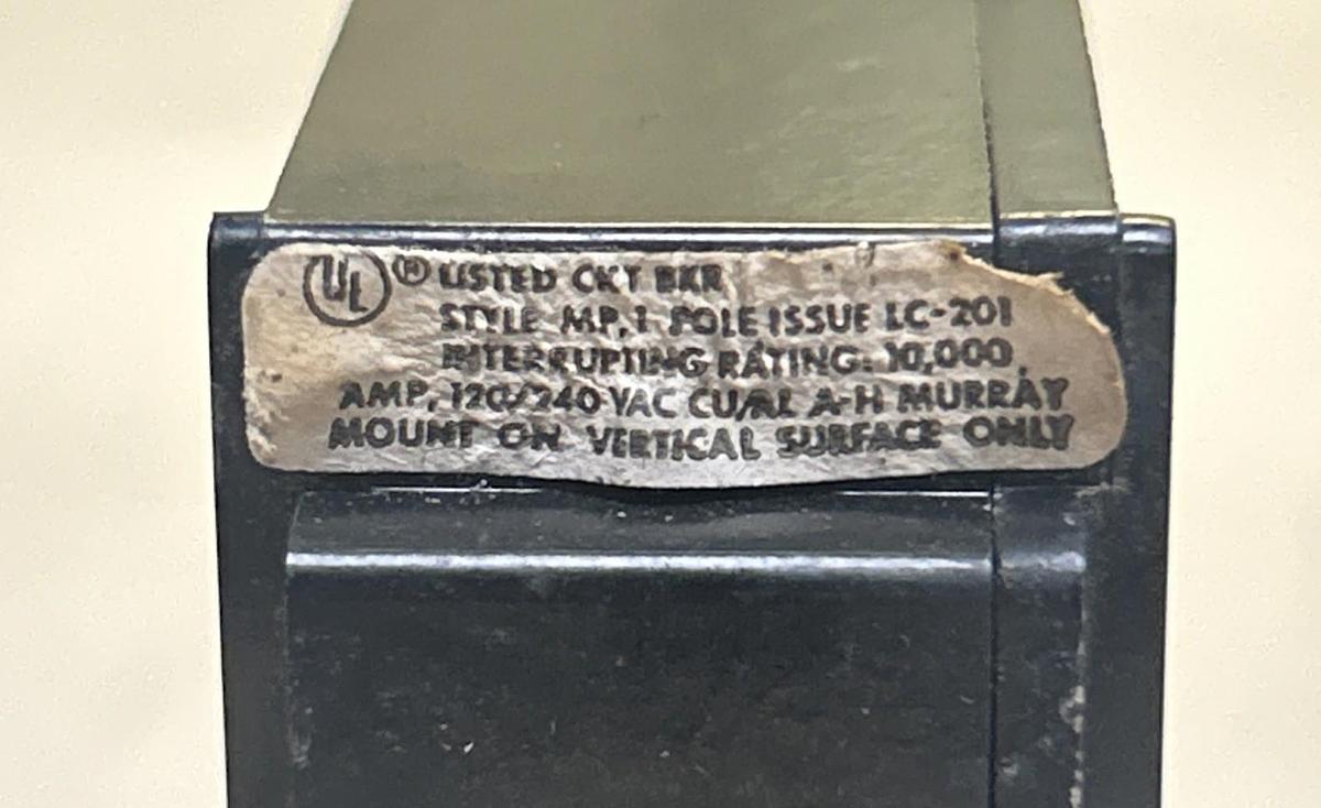 Used MURRAY,MP120,CIRCUIT BREAKER 20A 120/240V 1P LOT OF 19