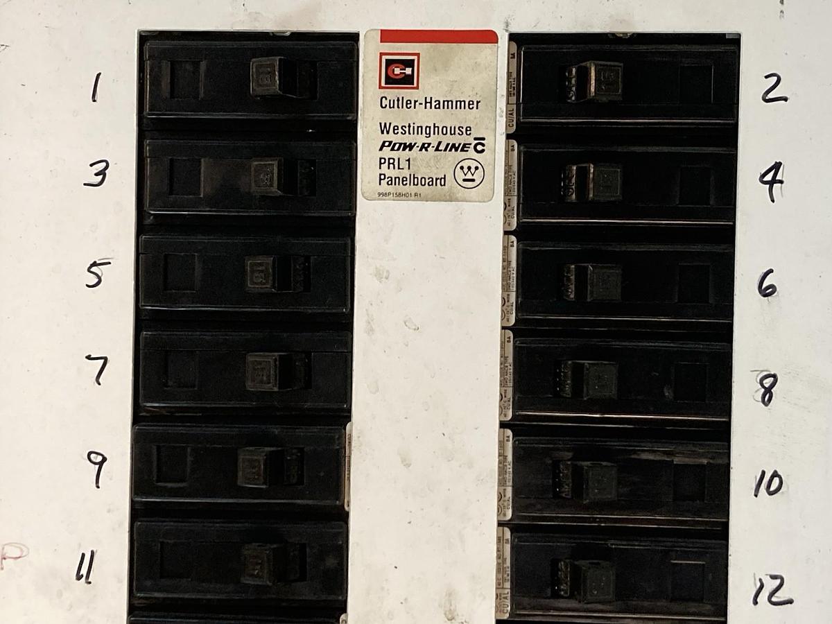 Used Eaton,PNL, Pow-R-Line Panelboard 15A 120v Breakers 480v MCC Bucket