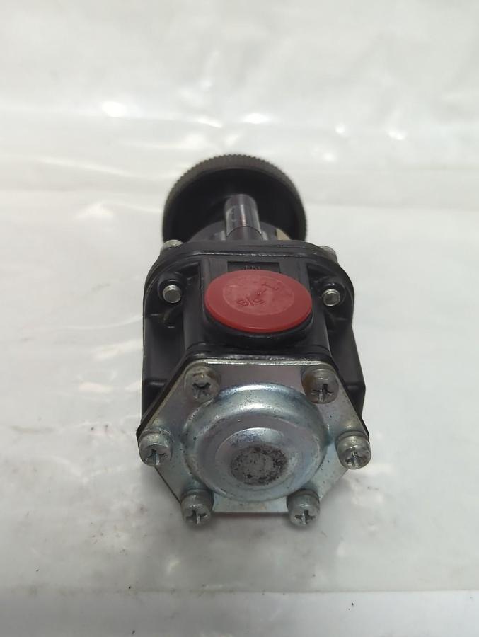Used FAIRCHILD,MODEL 1000,GOVERAIRE PRECISION PRESURE REGULATOR PRE-OWNED
