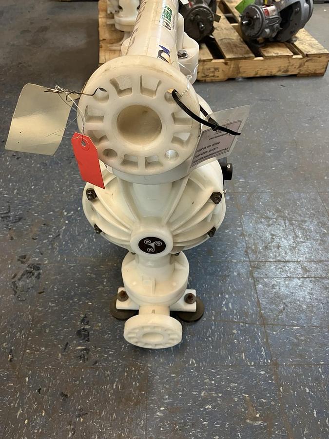 Used TABLA,D40/PPPP/TF/TFPTF/FL/B,DOUBLE DIAPHRAGM PUMP 1-1/2" AODD