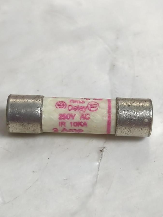 Used FERRAZ SHAWMUT,TRM3,TRI-ONIC 3 AMP FUSE LOT OF 9 PRE-OWNED