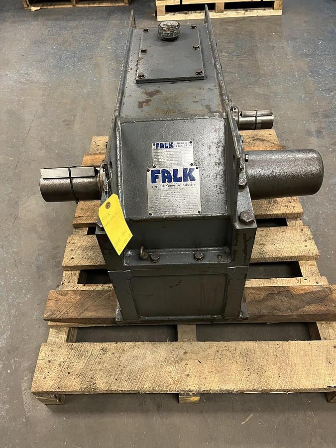 Used FALK,2080Y1-LS,ENCLOSED GEAR DRIVE RATIO 2.043 INPUT 250HP 1770RPM