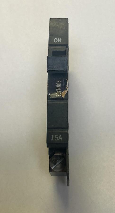 Used CUTLER HAMMER,XO115,CIRCUIT BREAKER 15A 120V 1P LOT OF 11