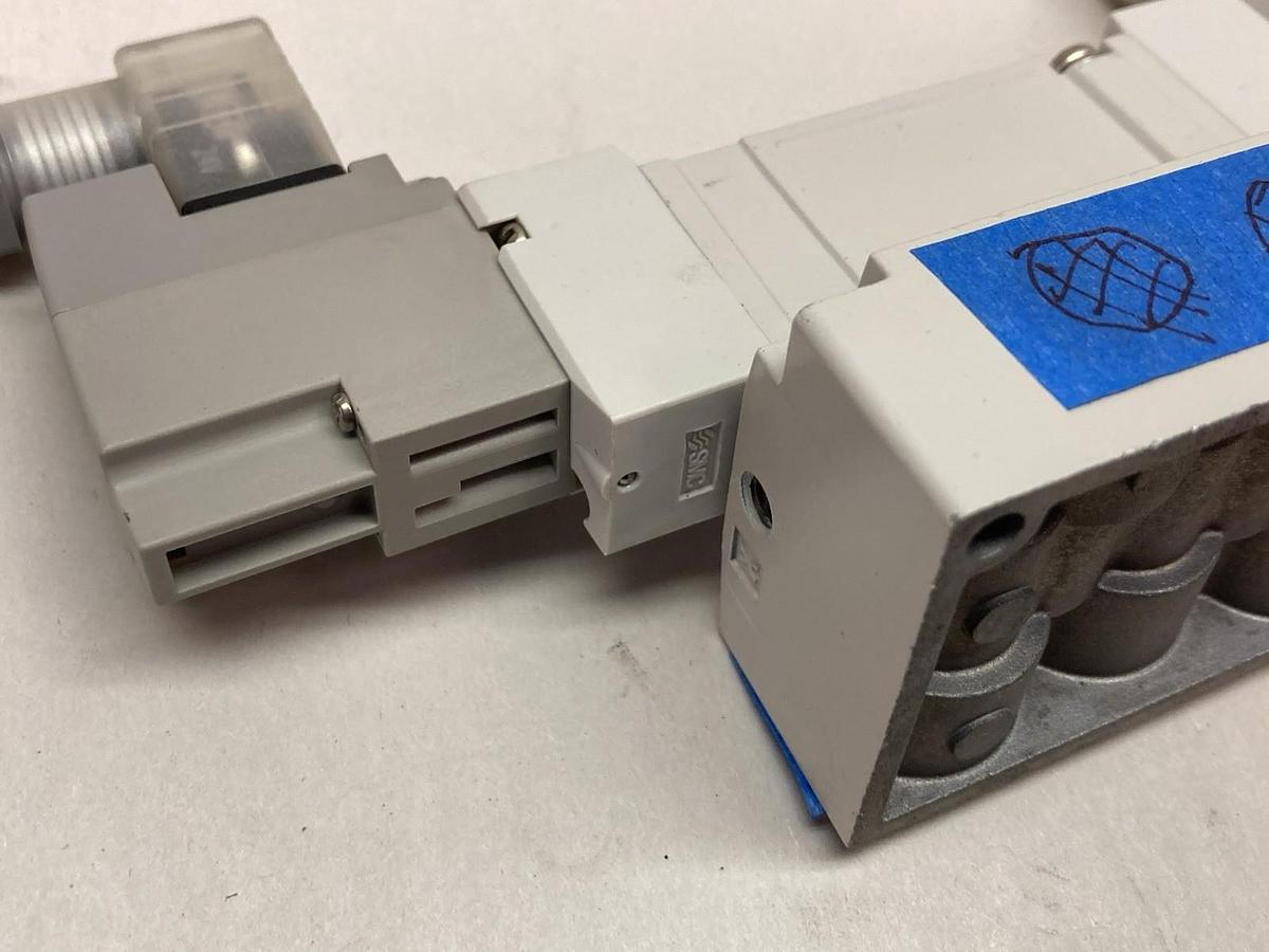 SMC,SY7240-5DZ-03N,Double Solenoid Valve
