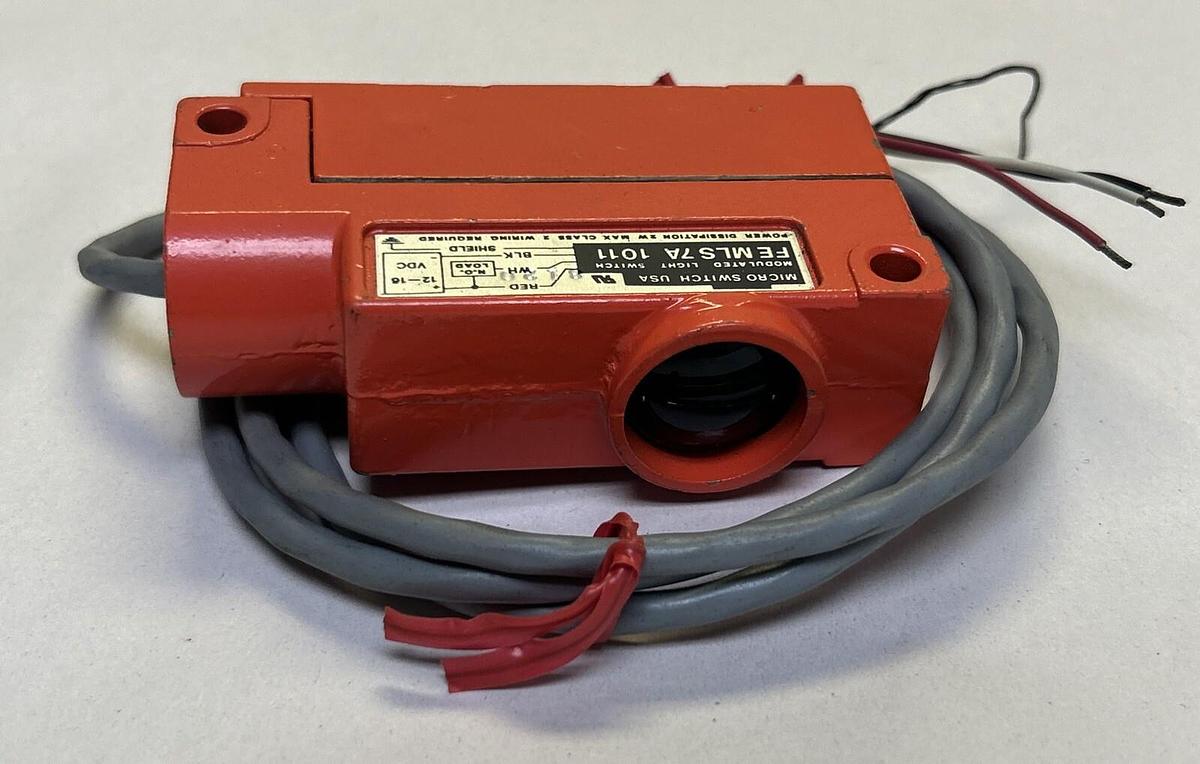 Used HONEYWELL MICROSWITCH,FEMLS7A1011,PHOTOELECTRIC SENSOR