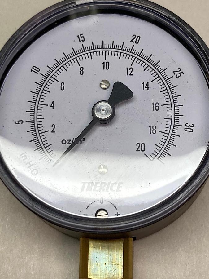 Trerice,760B2502LT662,2 1/2 Inch Pressure Gauge 0-30