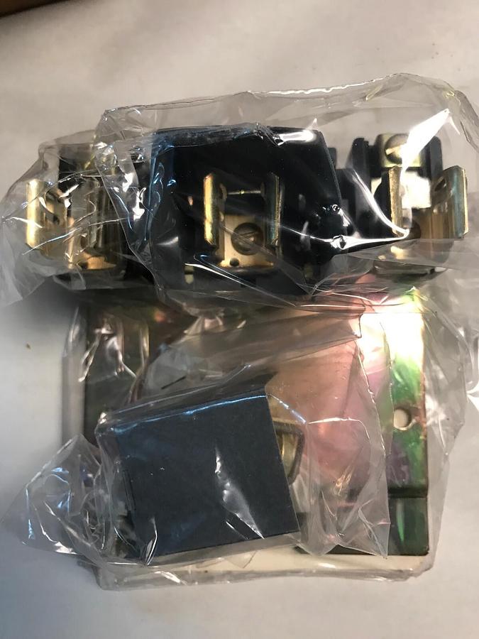 Allen Bradley,1494F-C633,Series B Fuse Block Adapter Plate Kit